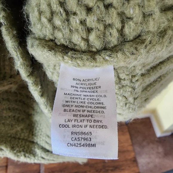 Caslon olive green turtle neck sweater - Picture 5 of 7